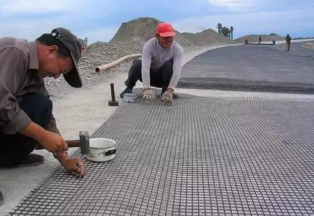 玻纖土工格柵拉力值有什么變化？